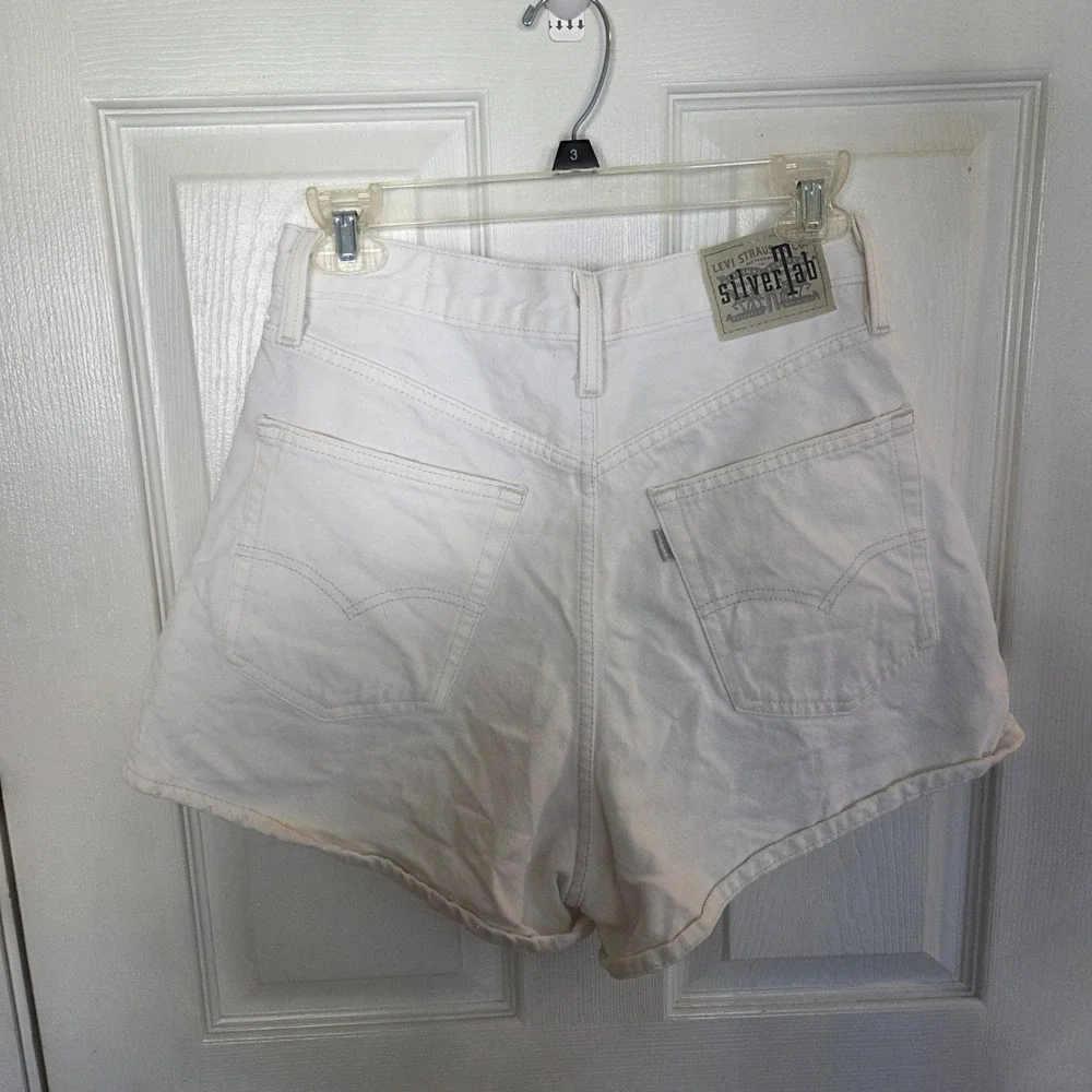 Levis SilverTab Mom Shorts‎ Womens 29 White High Waisted Denim Jean Shorts A3701